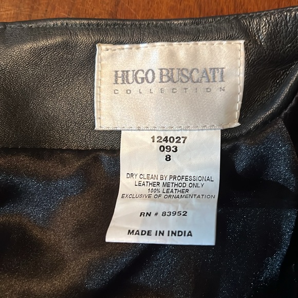 Black Leather Mini Skirt lined Hugo Buscati Mini Skirt Size 8 - Picture 3 of 4